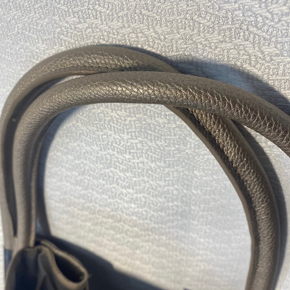 Neiman Marcus Pewter/Silver Faux Leather Shopping Tote Hand Bag NWOT - Picture 6 of 6